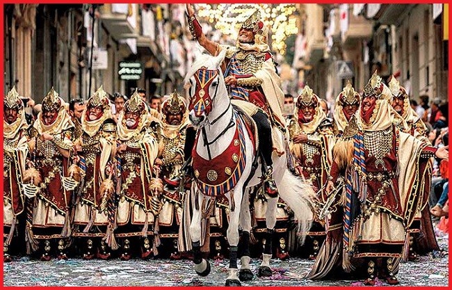 top 10 feesten in spanje - los moros y cristianos