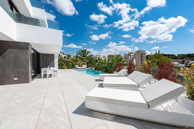 DP-100-18519394-01-5