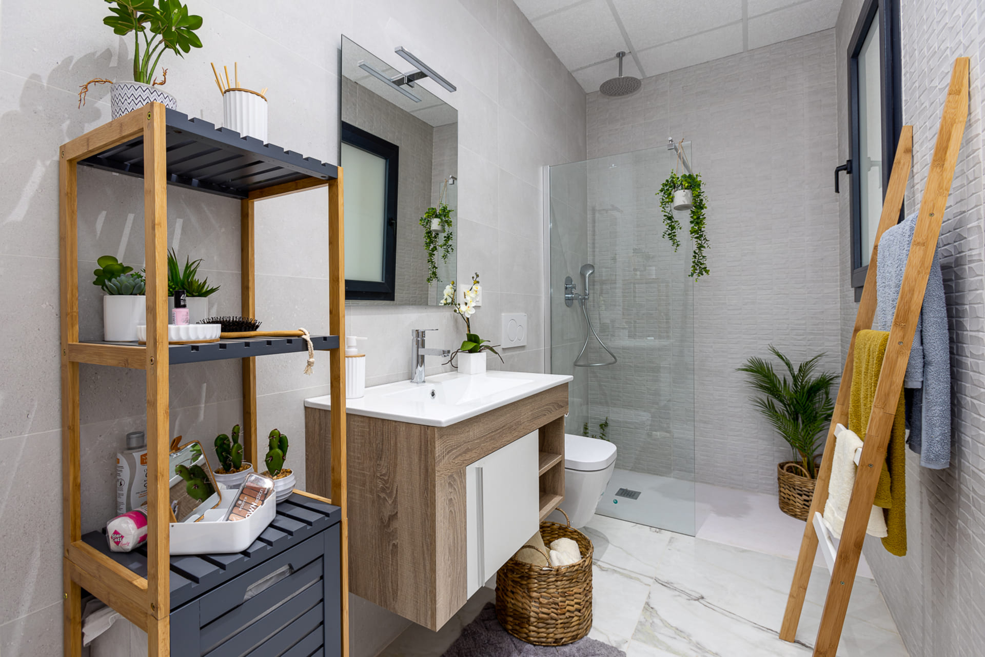 DP-100-18590593-01-9