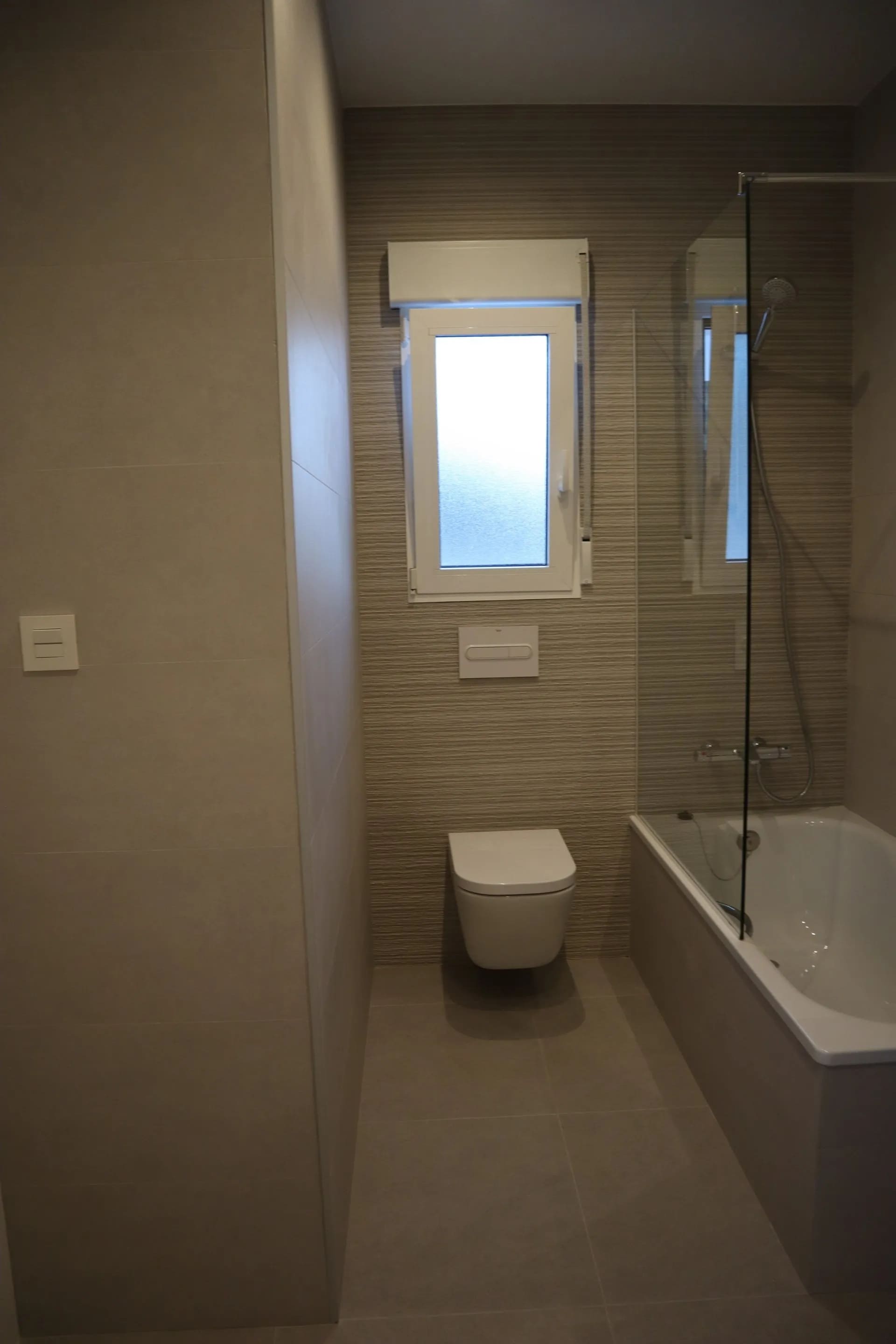 DP-100-21333253-01-15