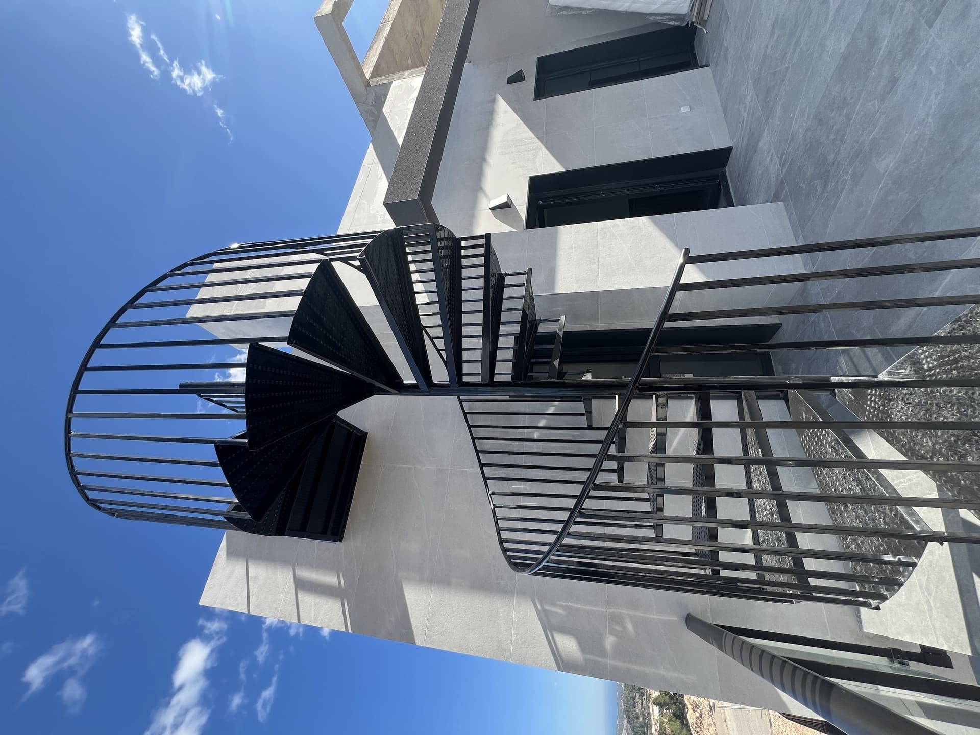 DP-100-22913965-01-8