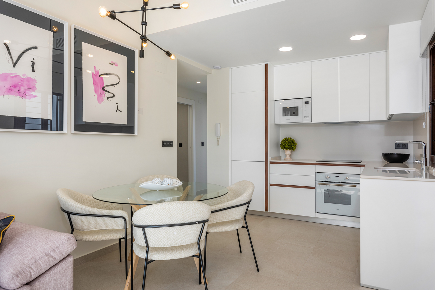 DP-100-23814669-01-6