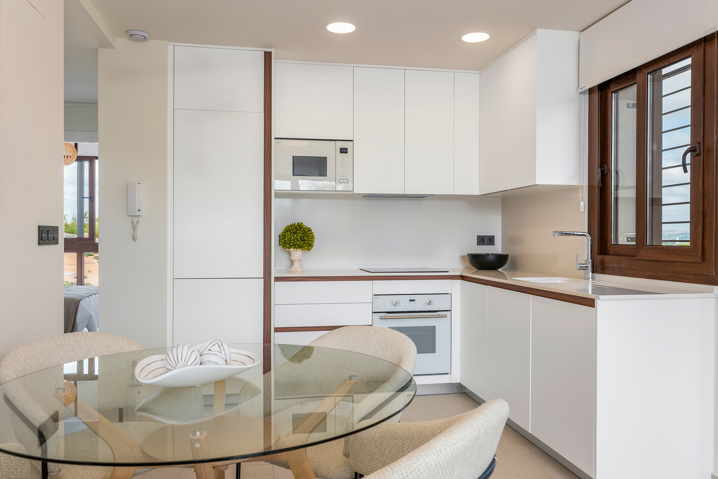 DP-100-23814669-01-7