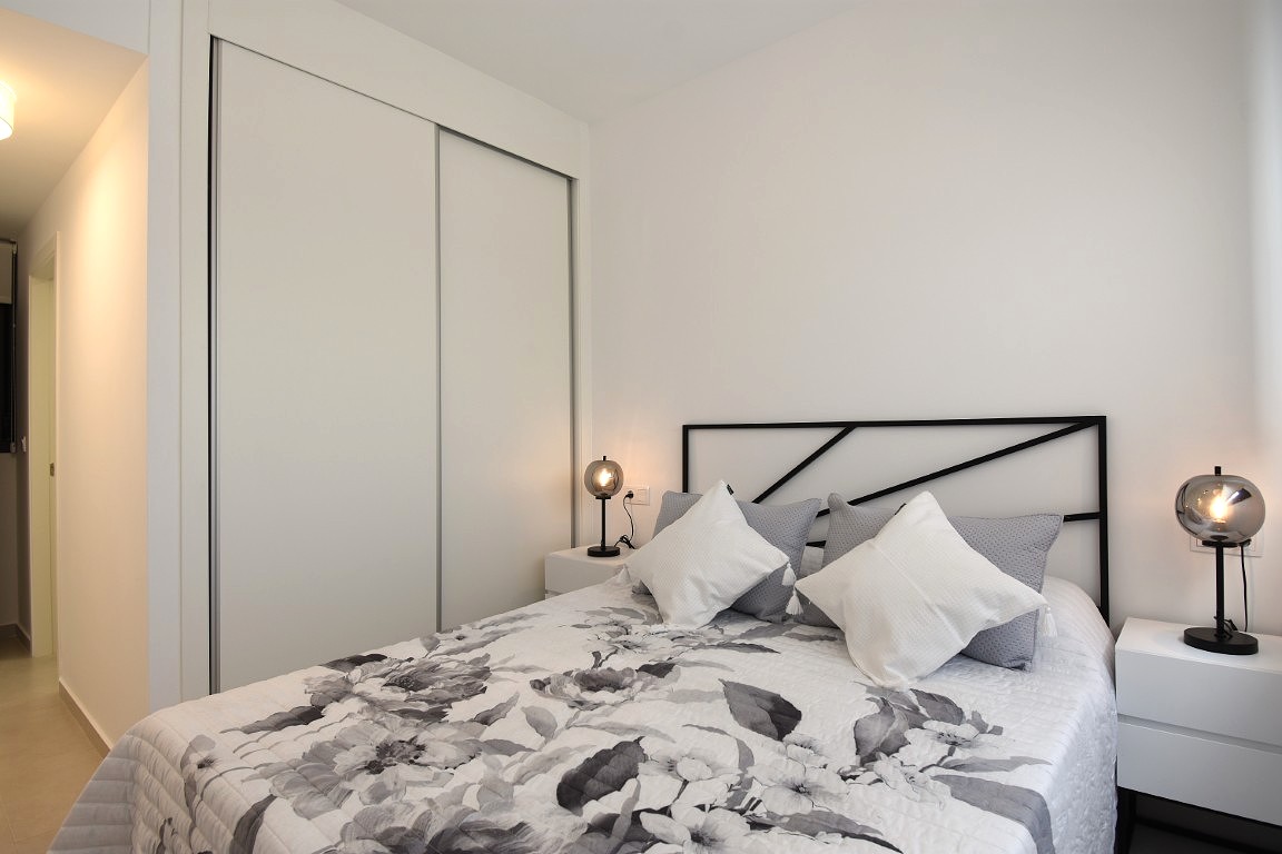 DP-100-24548026-01-17