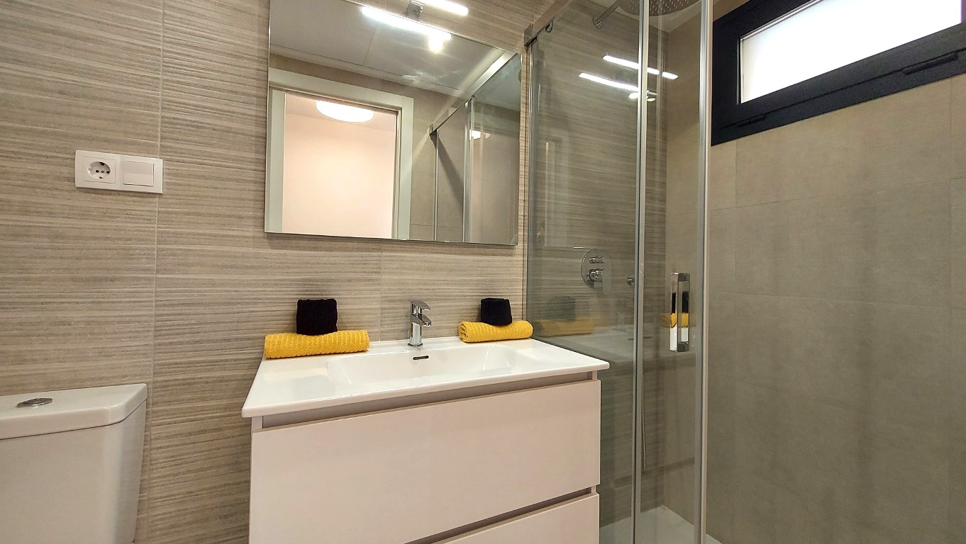 DP-100-24548026-01-18