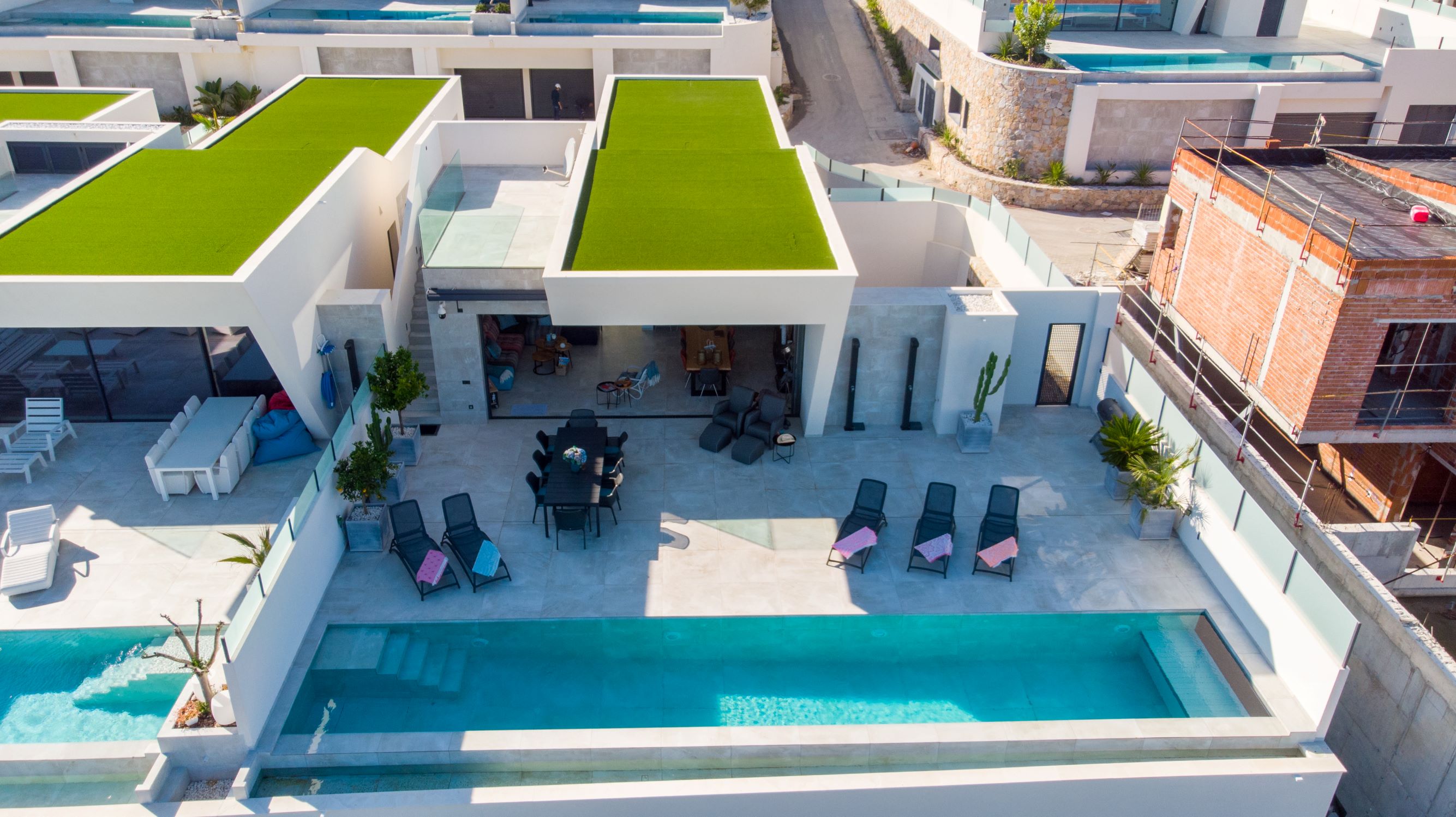 DP-100-34560558-01-1