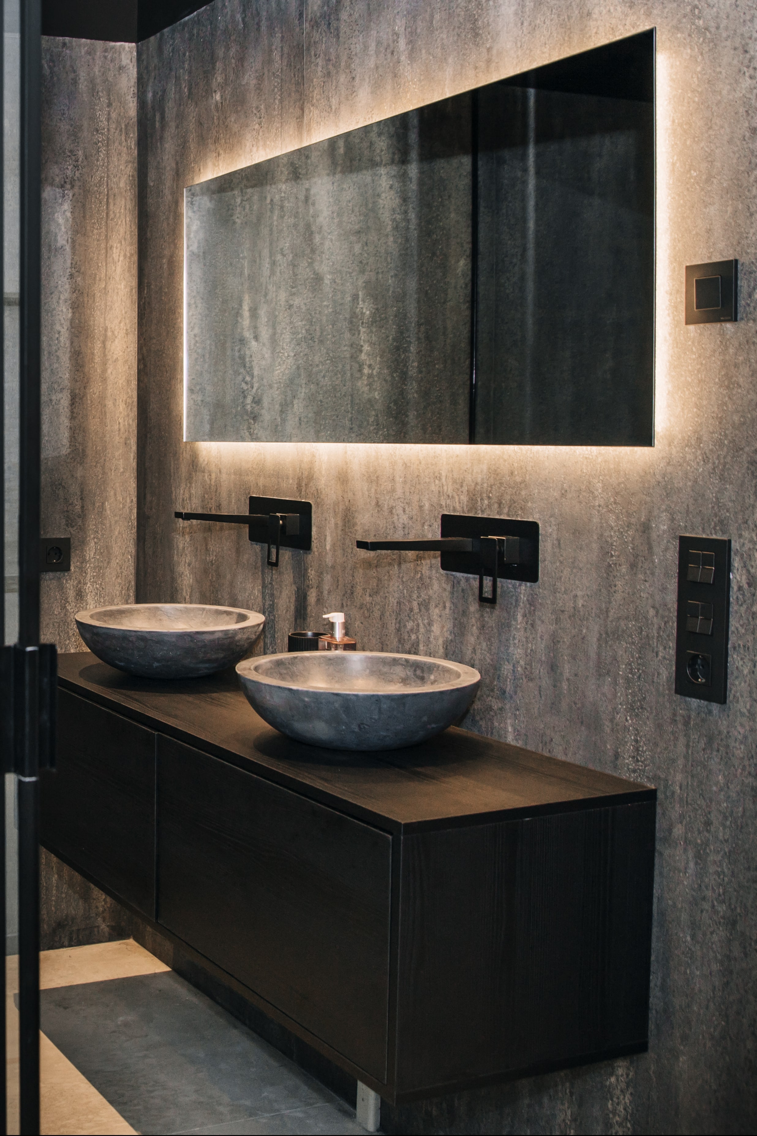 DP-100-34560558-01-11