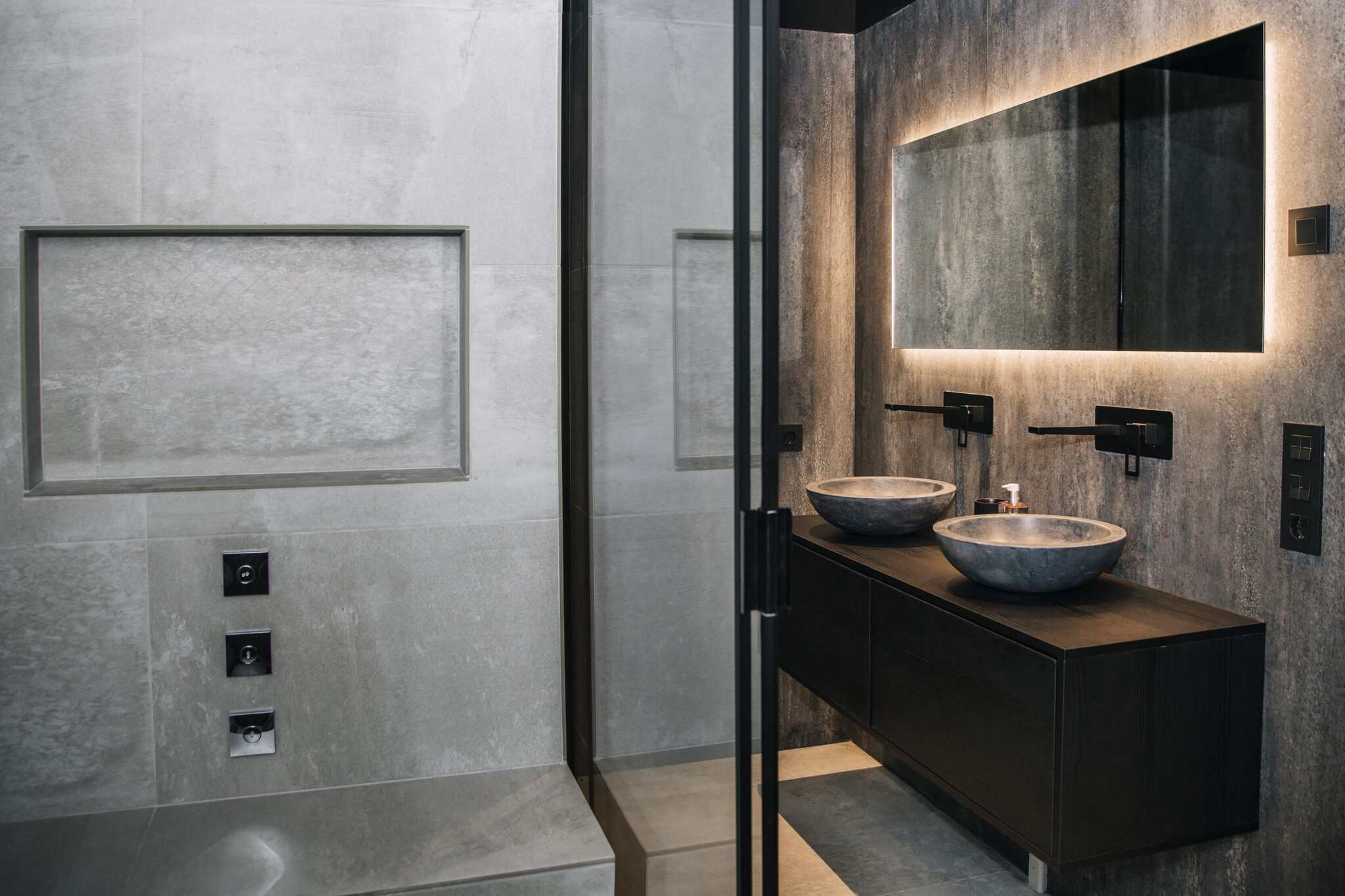 DP-100-34560558-01-13