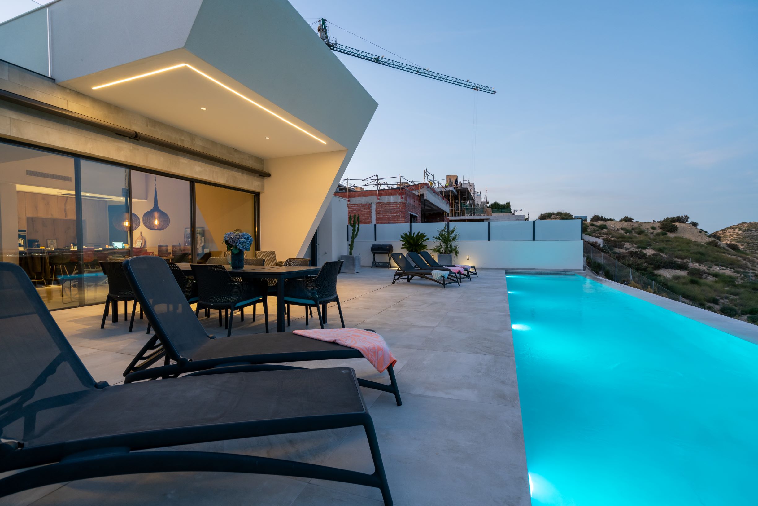 DP-100-34560558-01-5