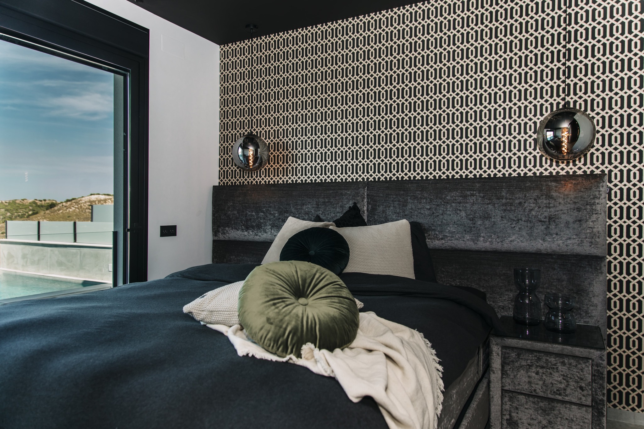 DP-100-34560558-01-7