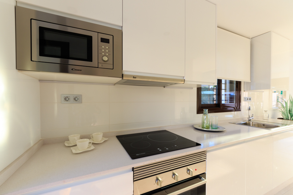 DP-100-38832654-01-14