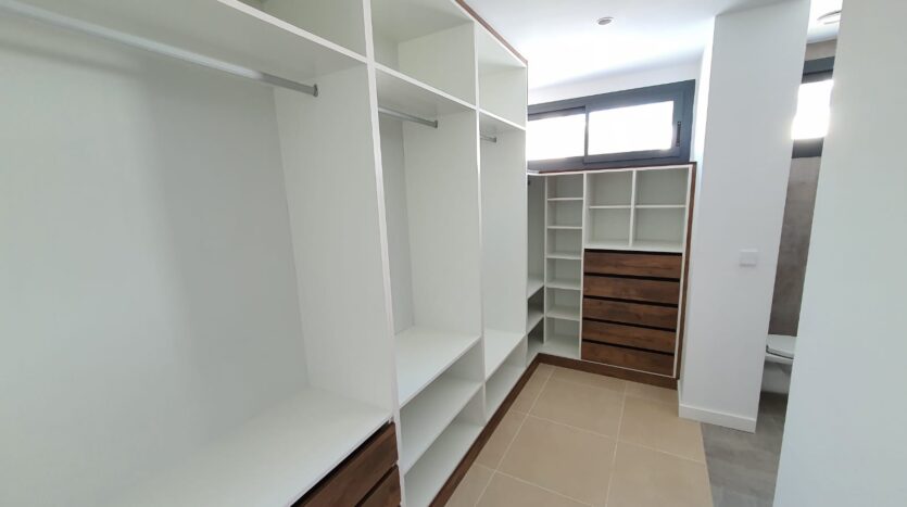 DP-100-41095920-01-18