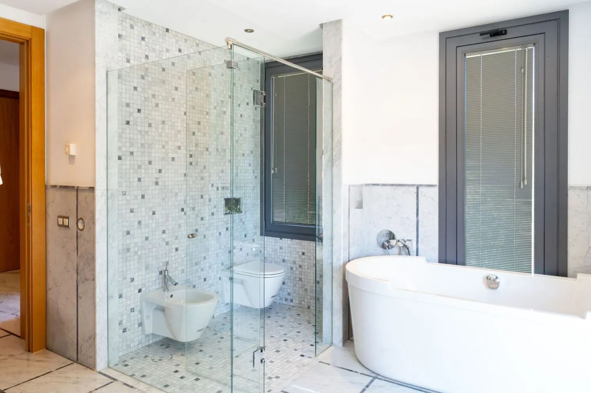 DP-100-43845340-01-1