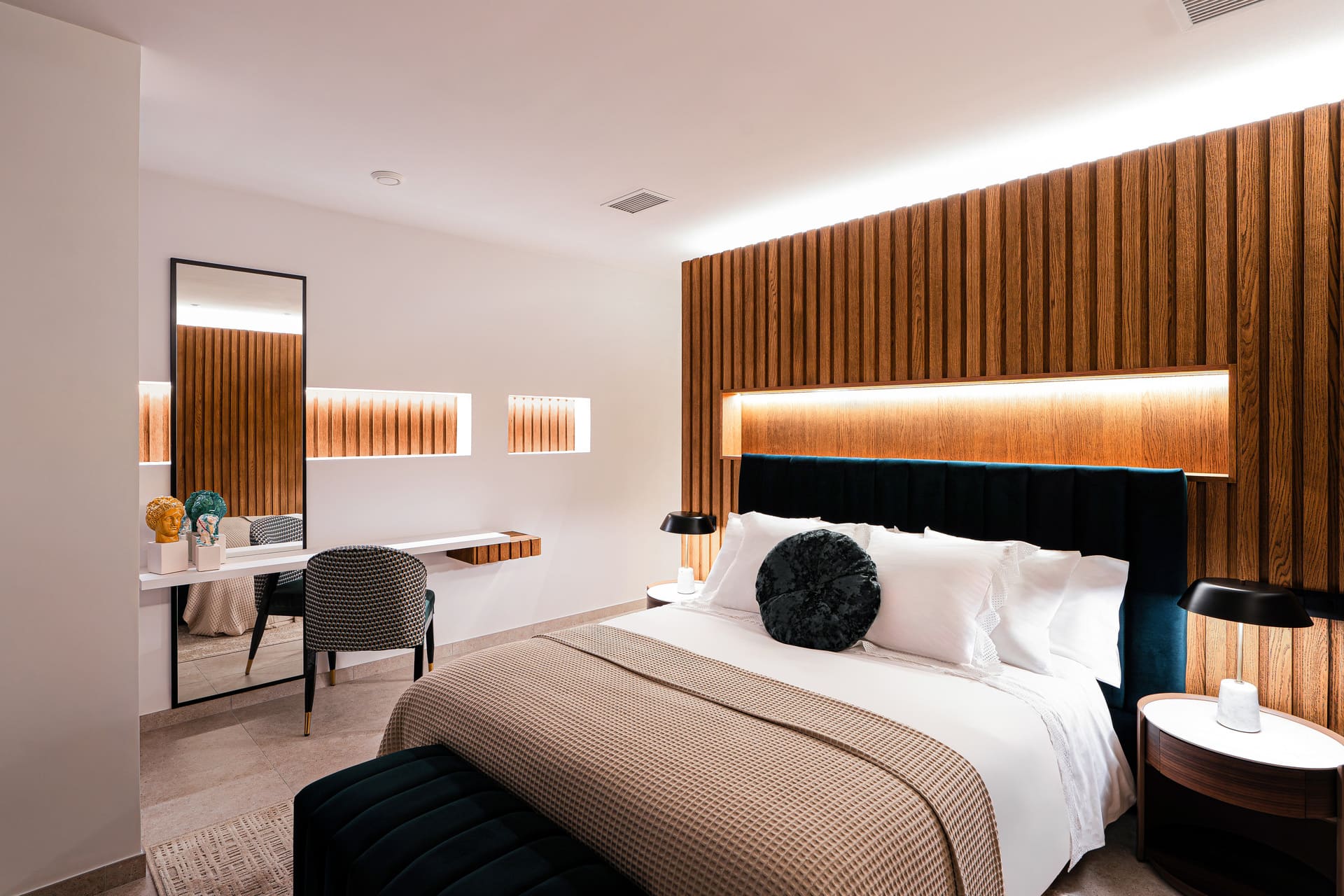 DP-100-45586558-01-13