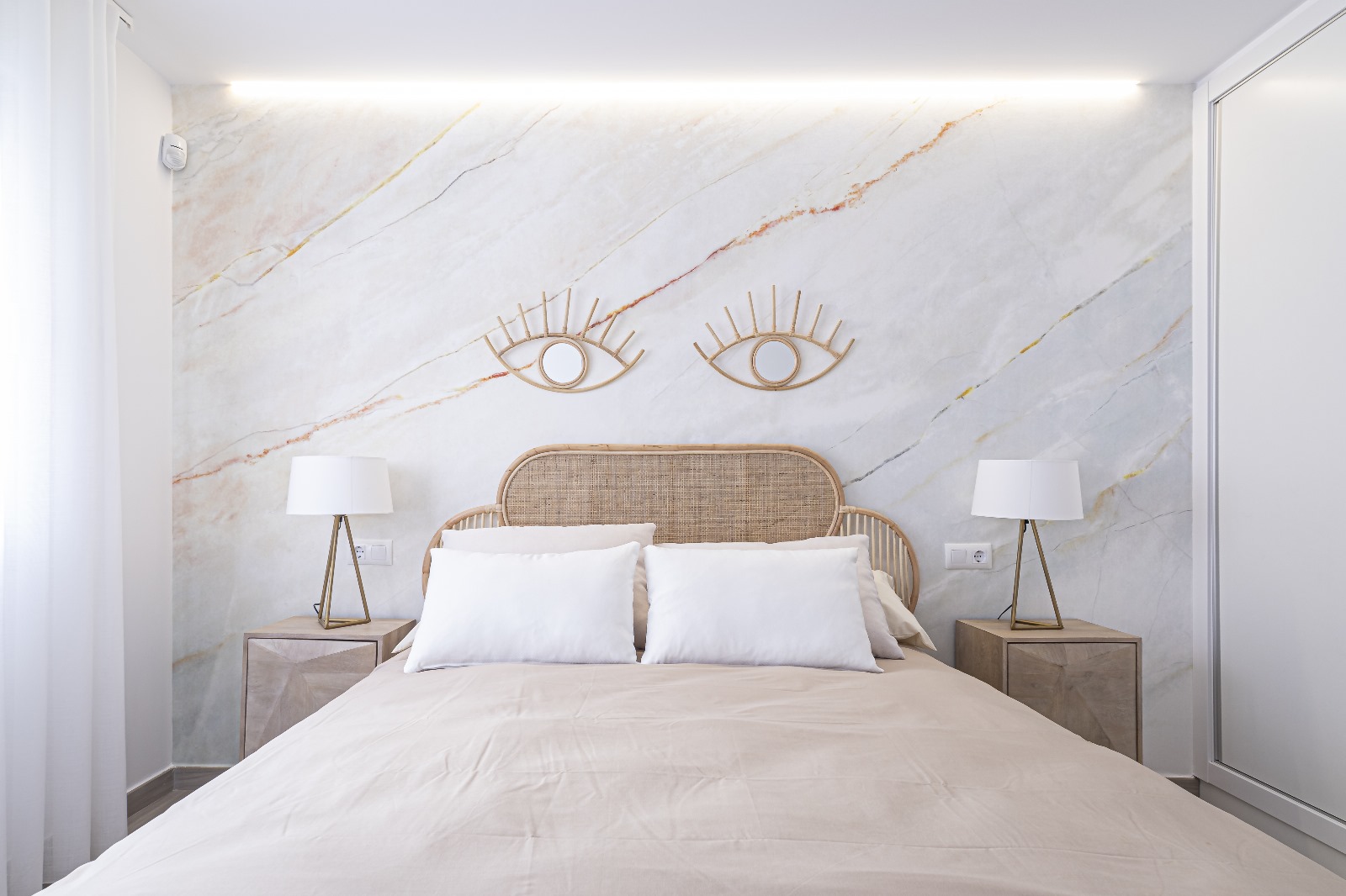 DP-100-51670307-01-7