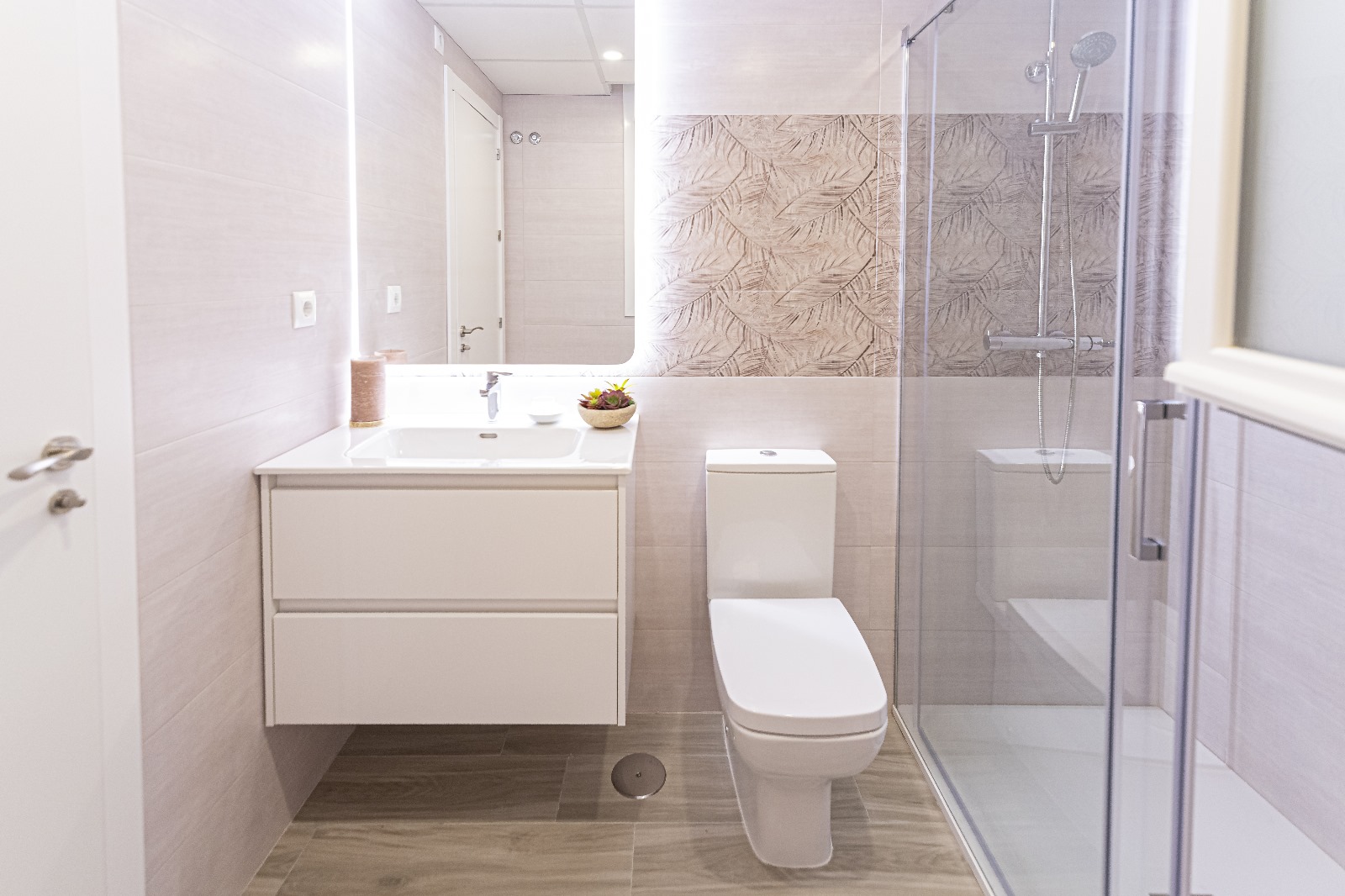 DP-100-51670307-01-9