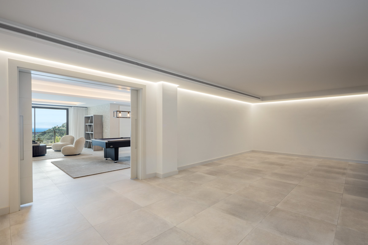 DP-100-54142260-01-8