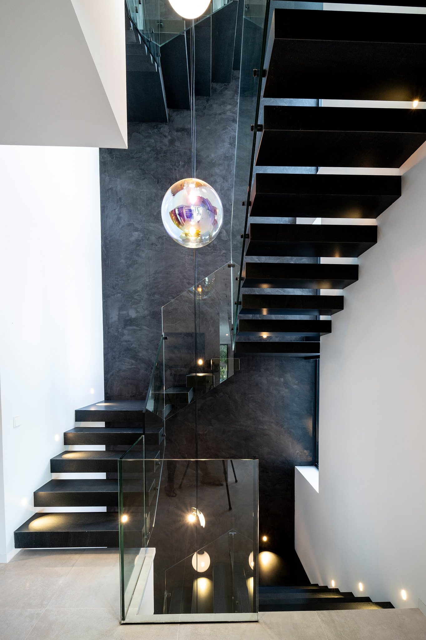 DP-100-55349019-01-16