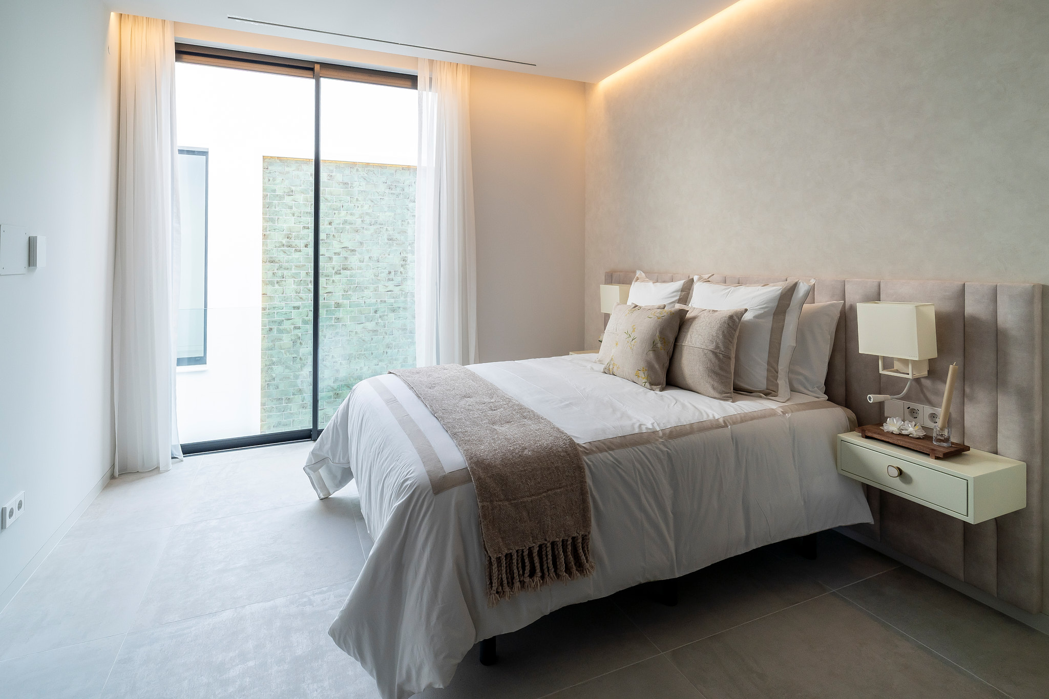 DP-100-55349019-01-18