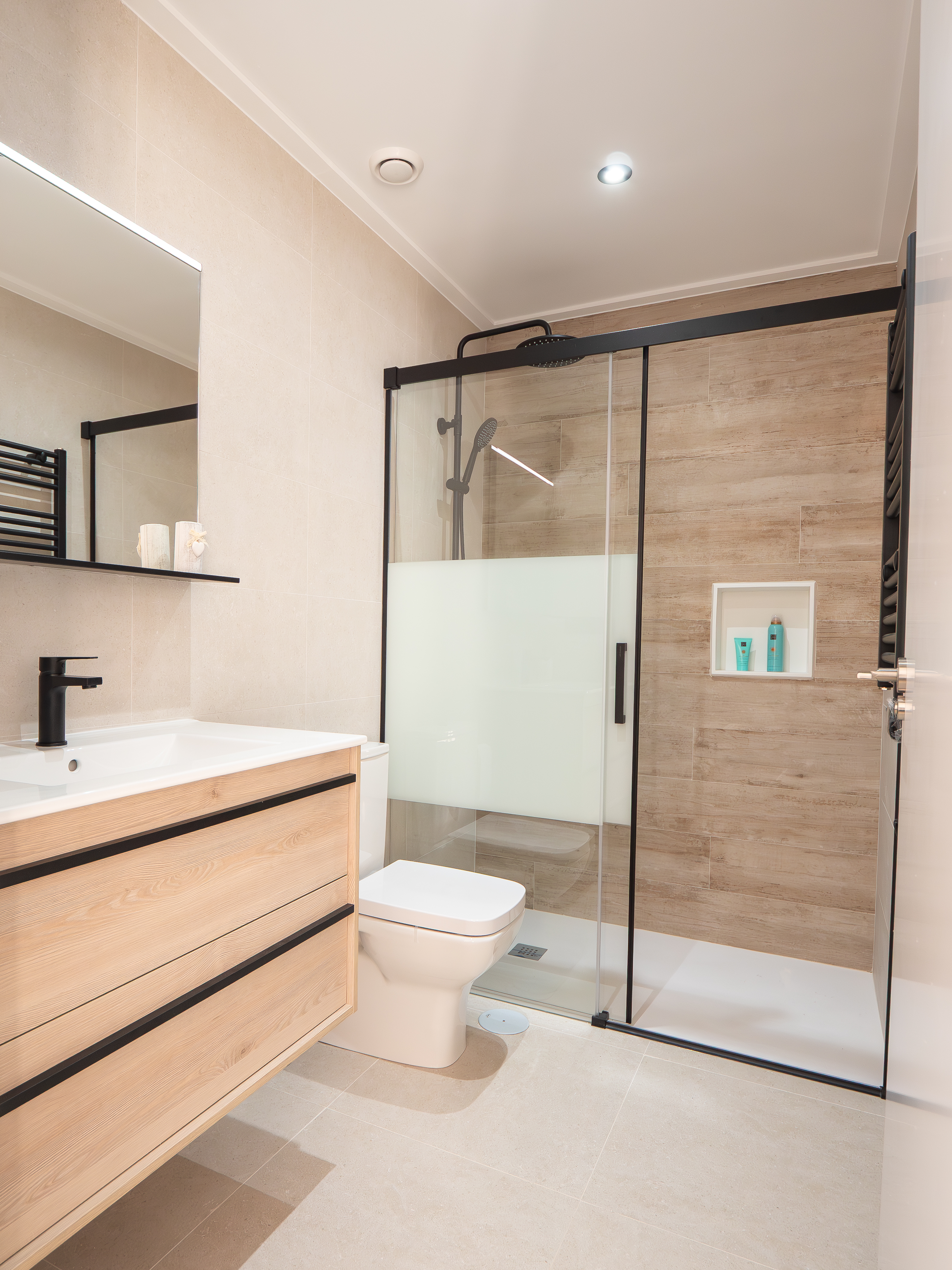 DP-100-55831304-01-2