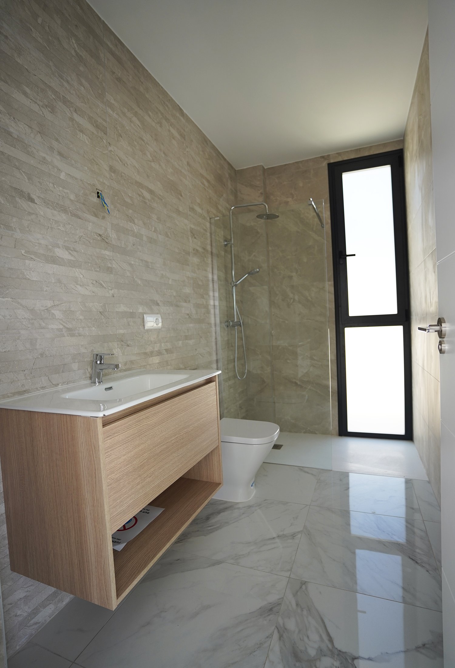 DP-100-66190065-01-8