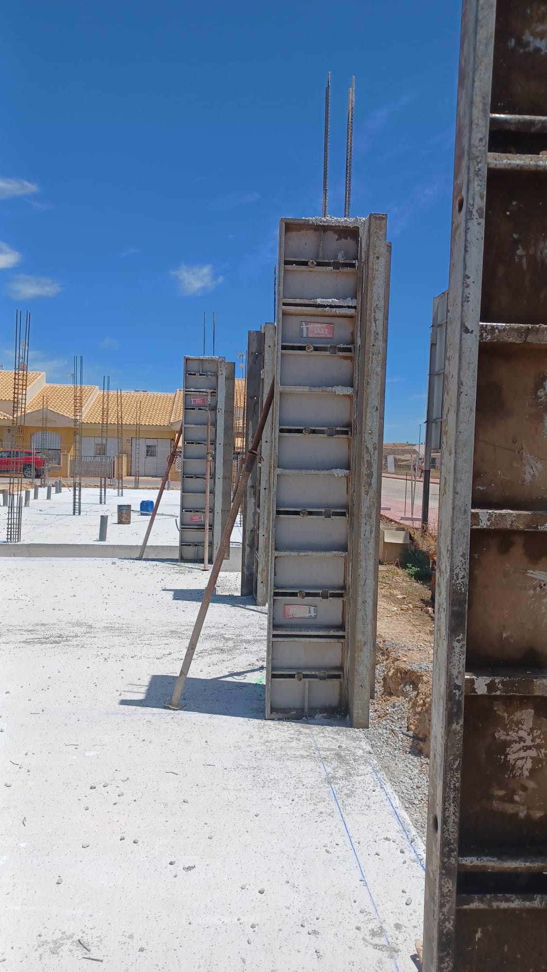 DP-100-80558317-01-11