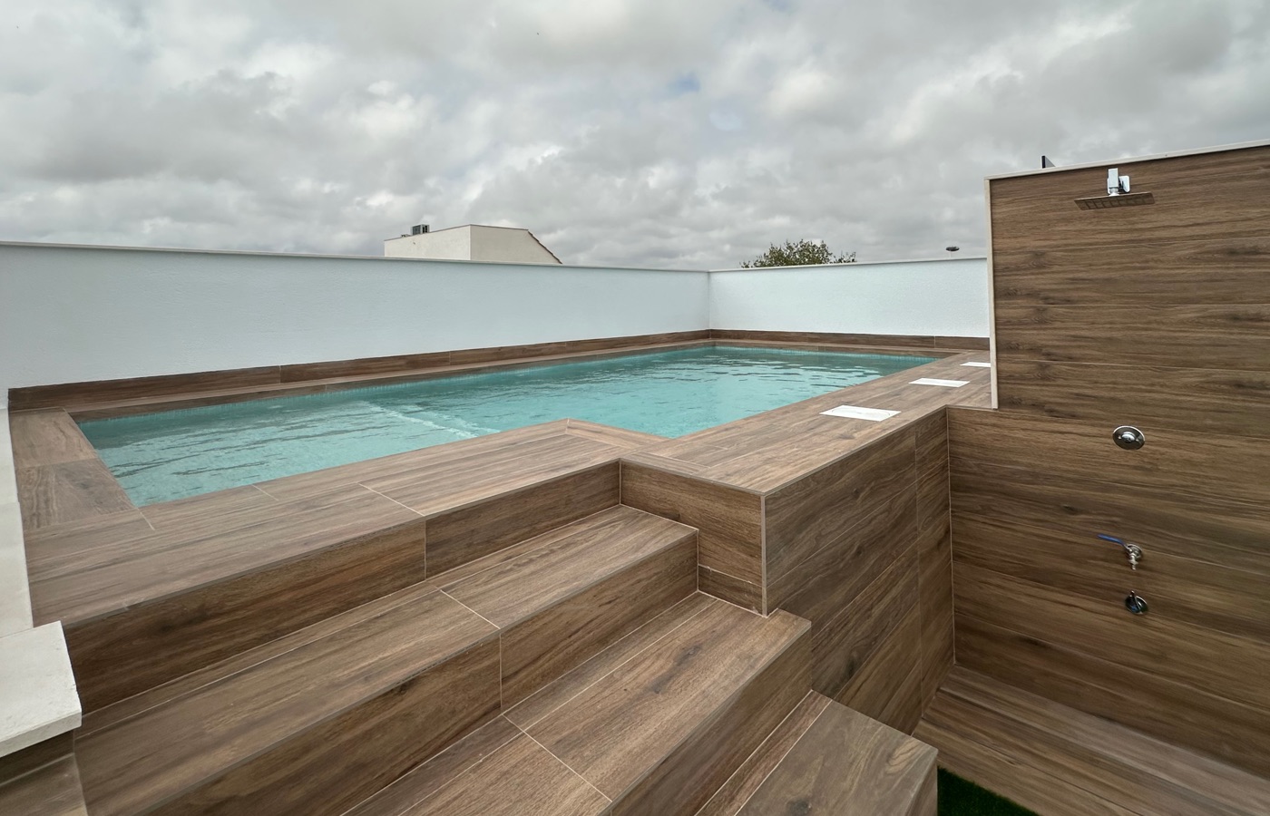 DP-100-82940539-01-10