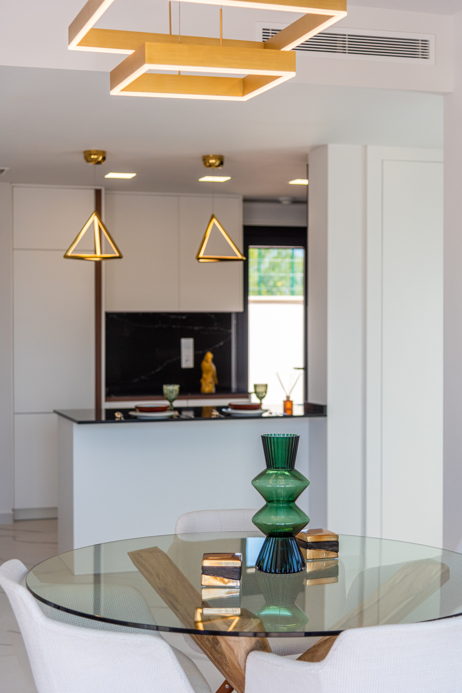 DP-100-83231198-01-18