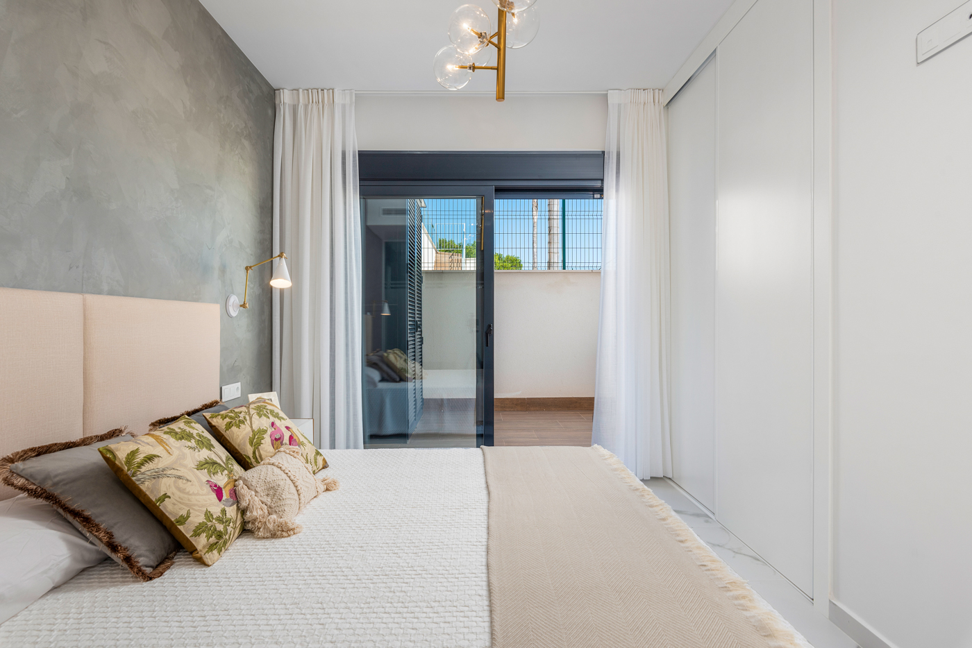 DP-100-83231198-01-19