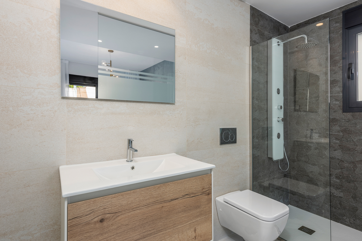 DP-100-83231198-01-20