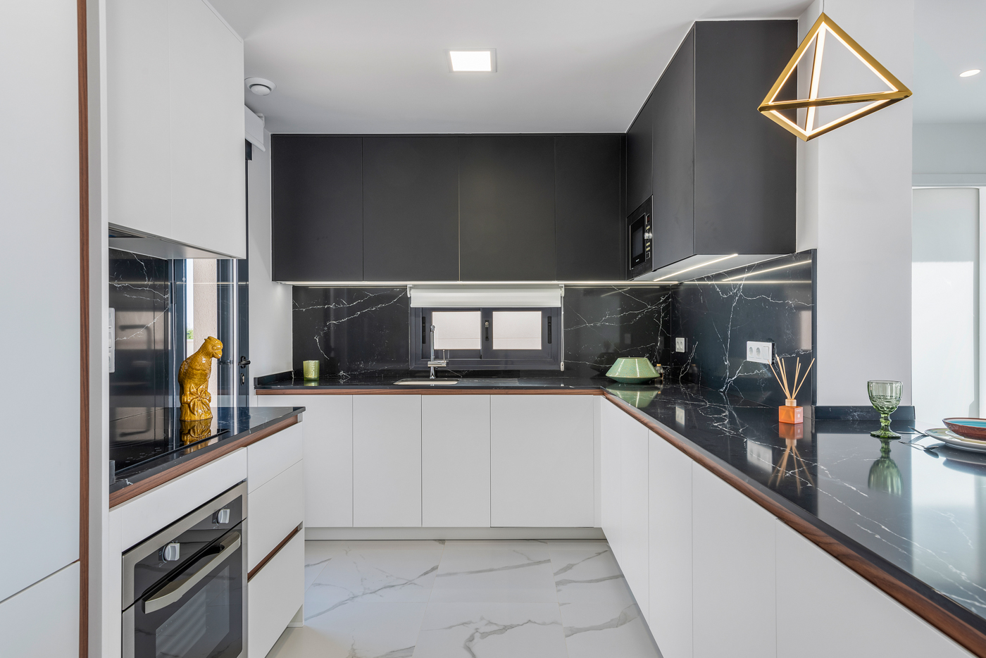 DP-100-83231198-01-7