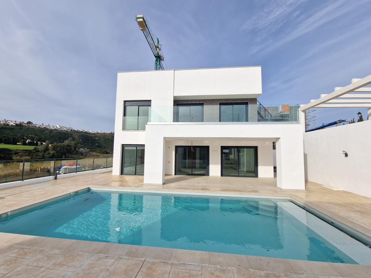 DP-100-85128640-01-4