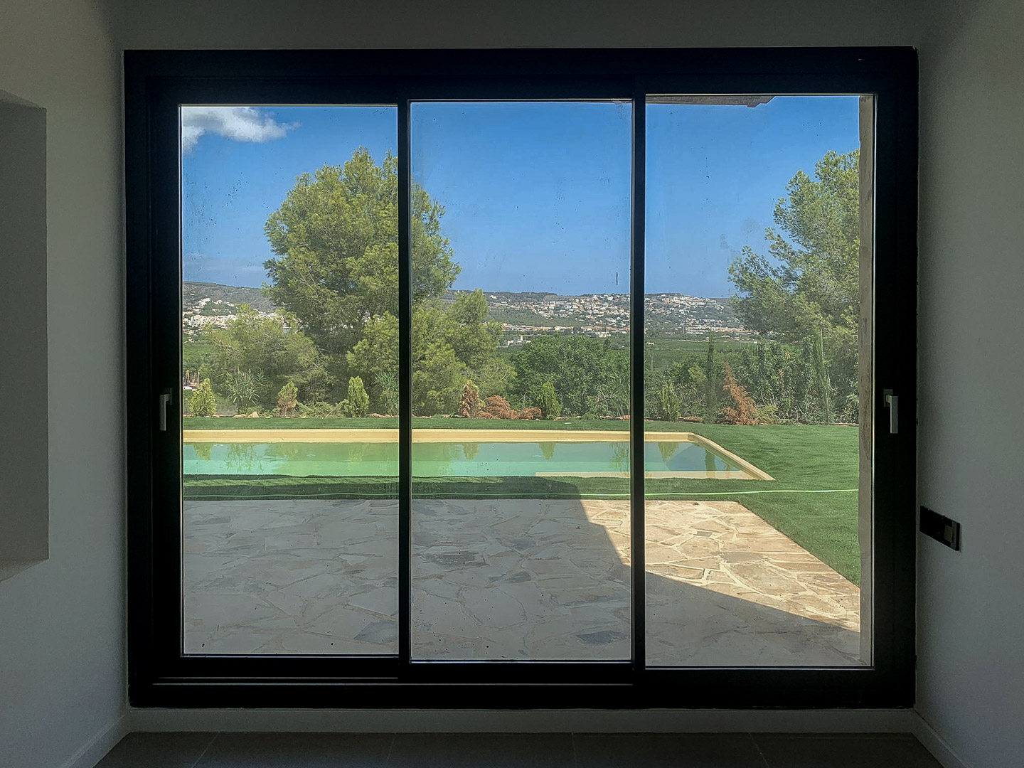 DP-40-C3XY4483JAV-23