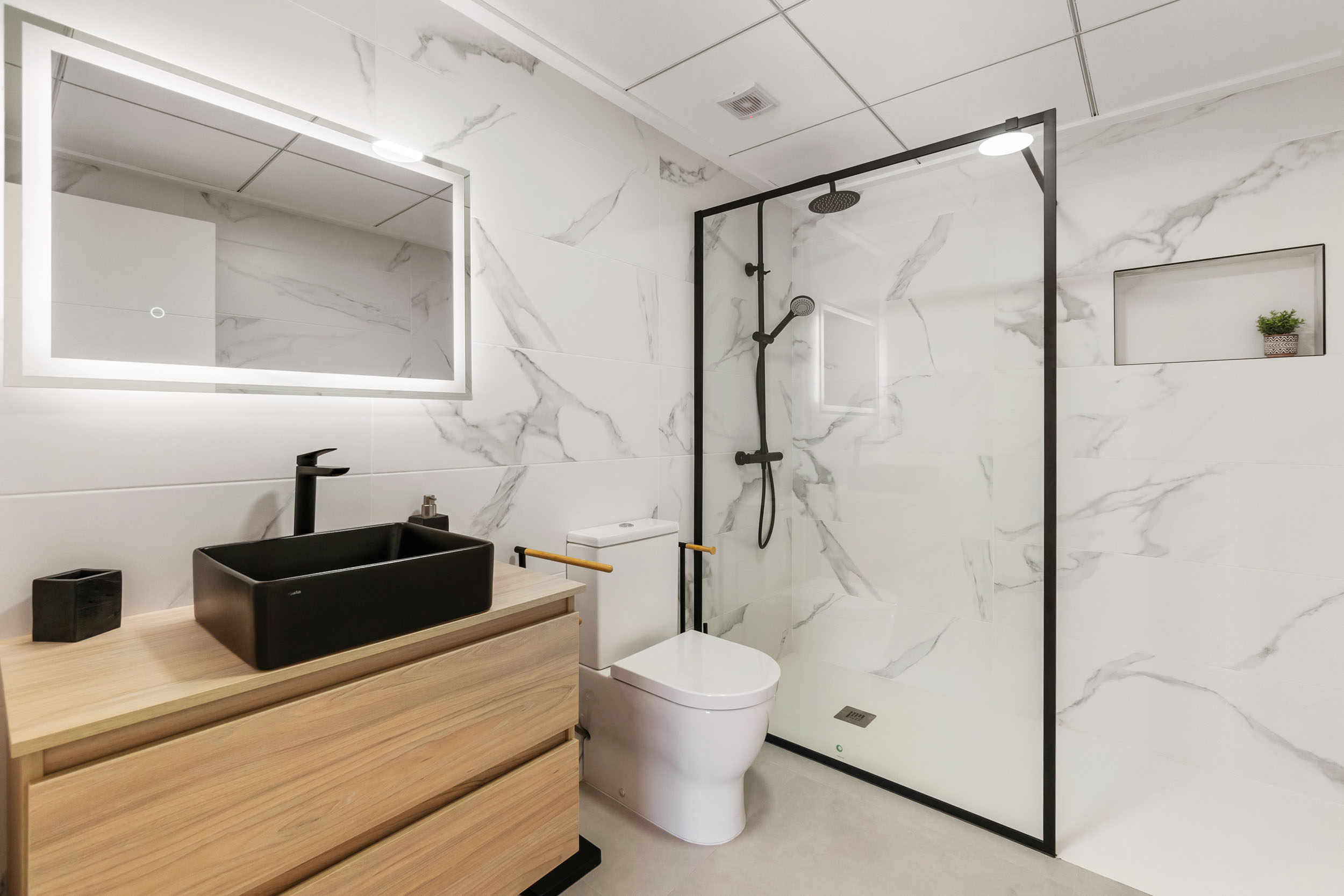 DP-100-43546241-01-7