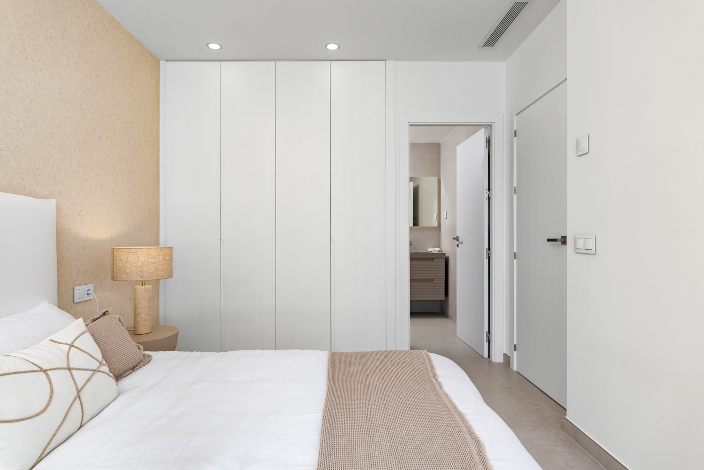 DP-100-63389860-01-10