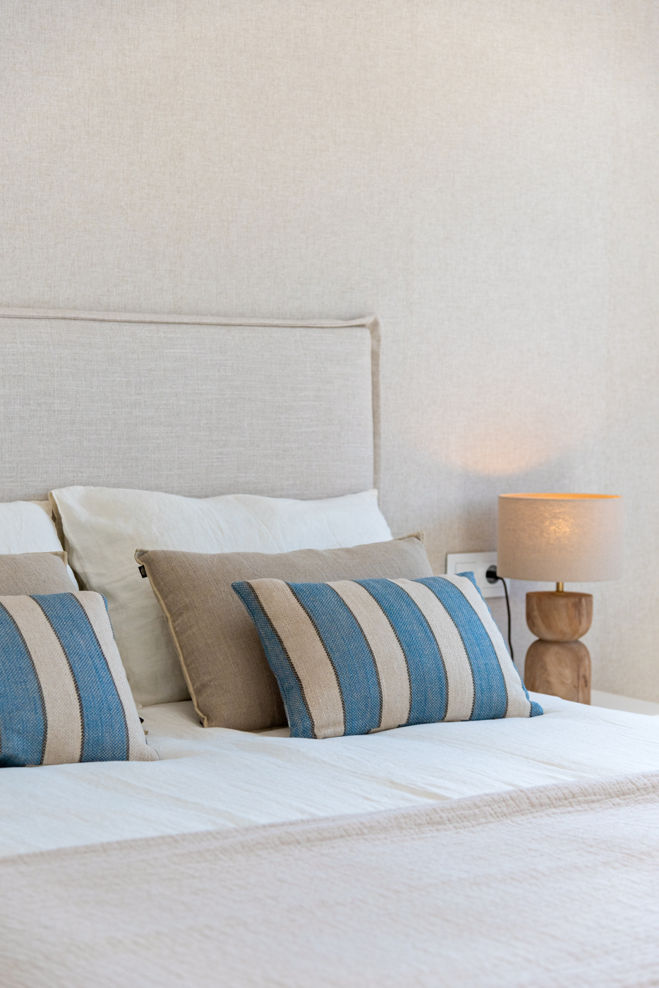 DP-100-63389860-01-6