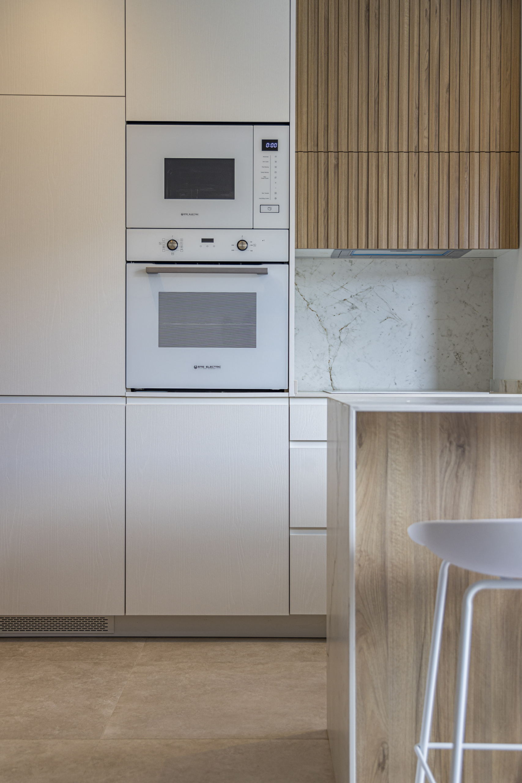 DP-100-43608777-01-6