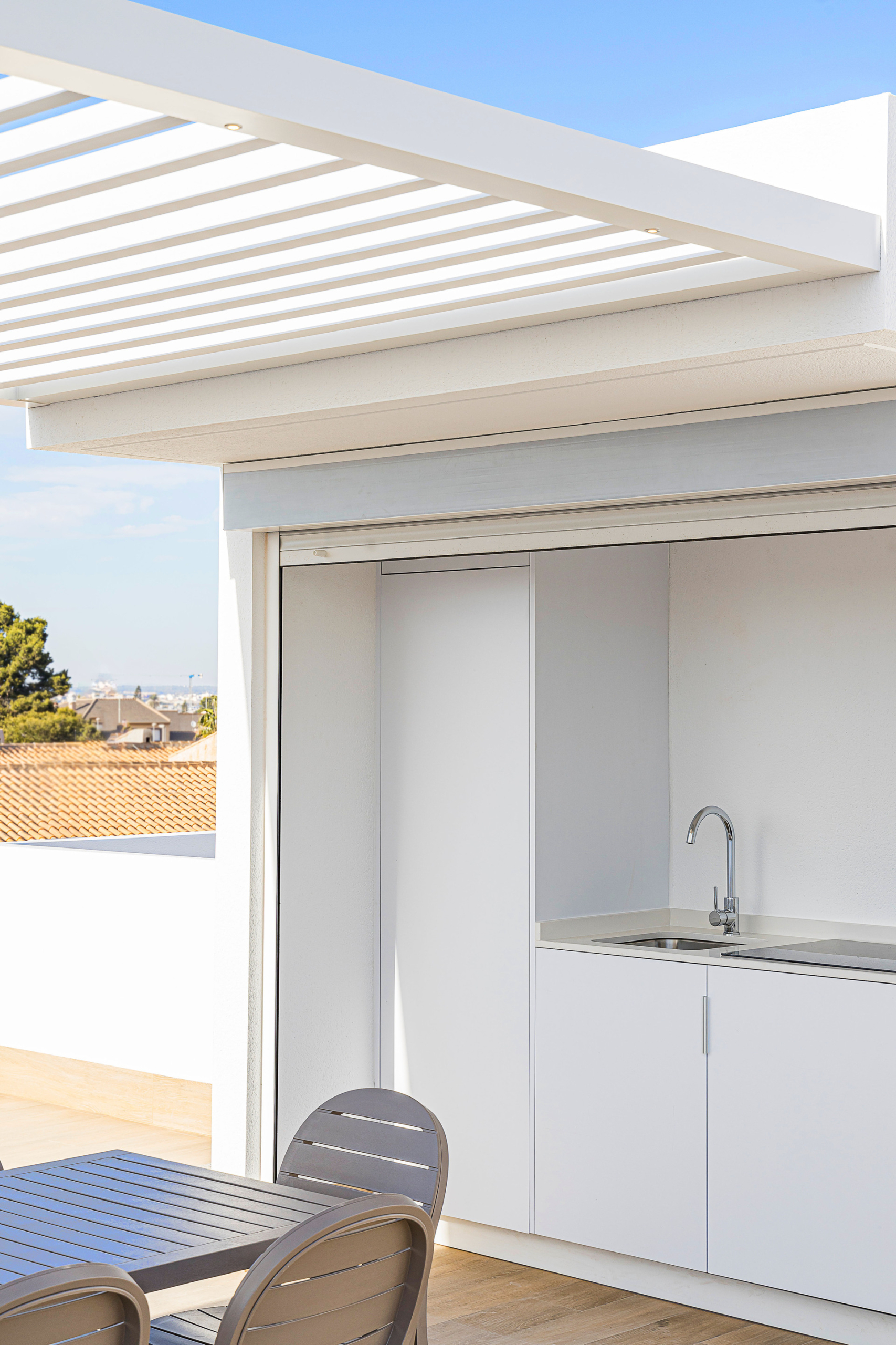 DP-100-43608777-01-9