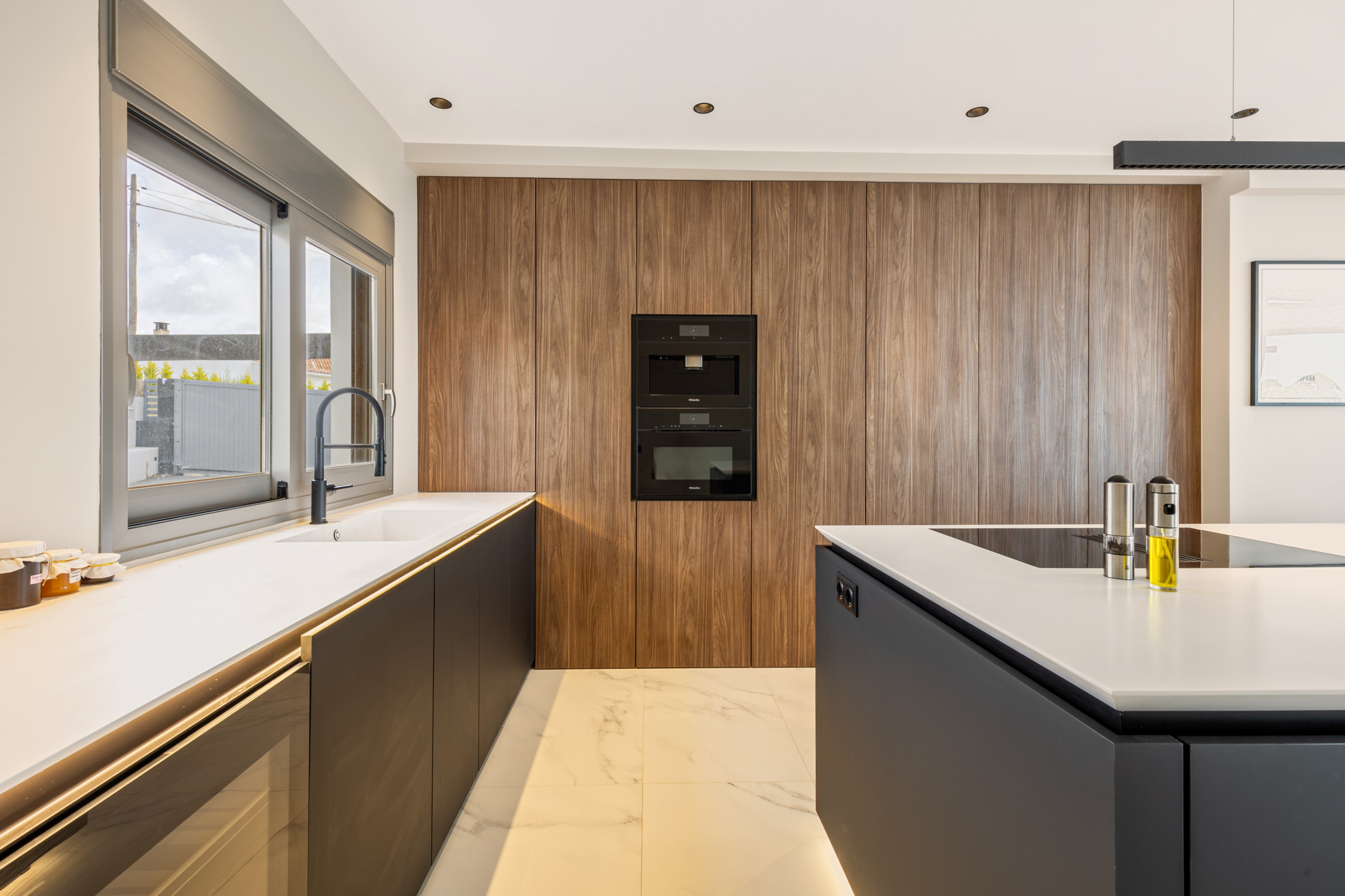 DP-77-ENJ-VI-00136-E-13