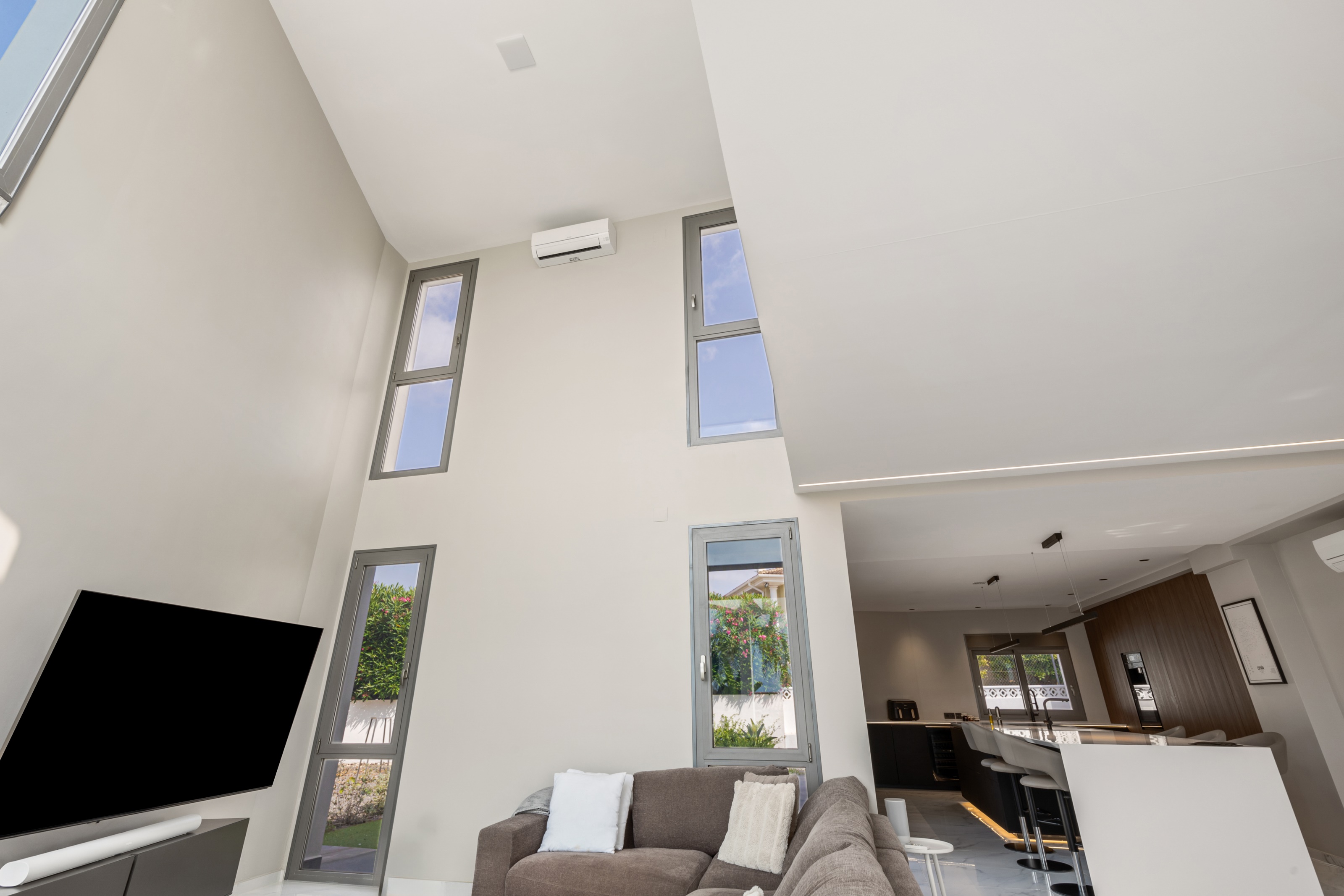 DP-77-ENJ-VI-00136-E-17