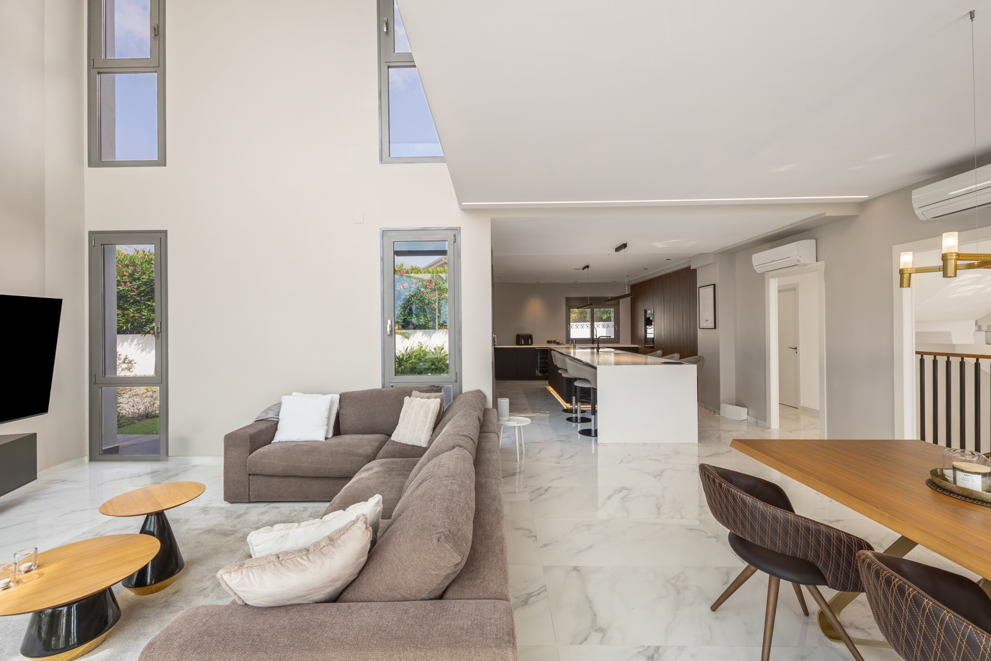 DP-77-ENJ-VI-00136-E-18