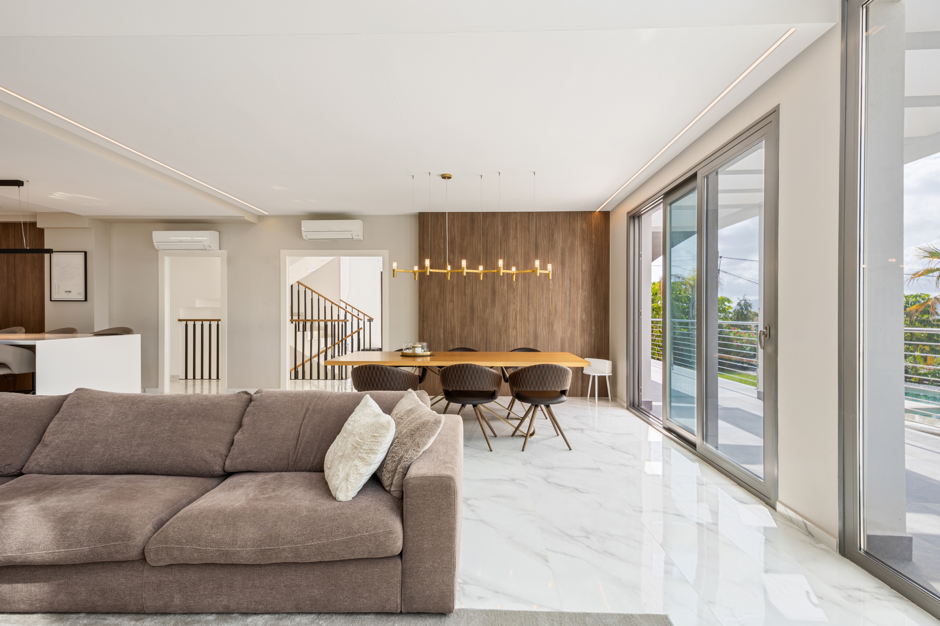 DP-77-ENJ-VI-00136-E-19