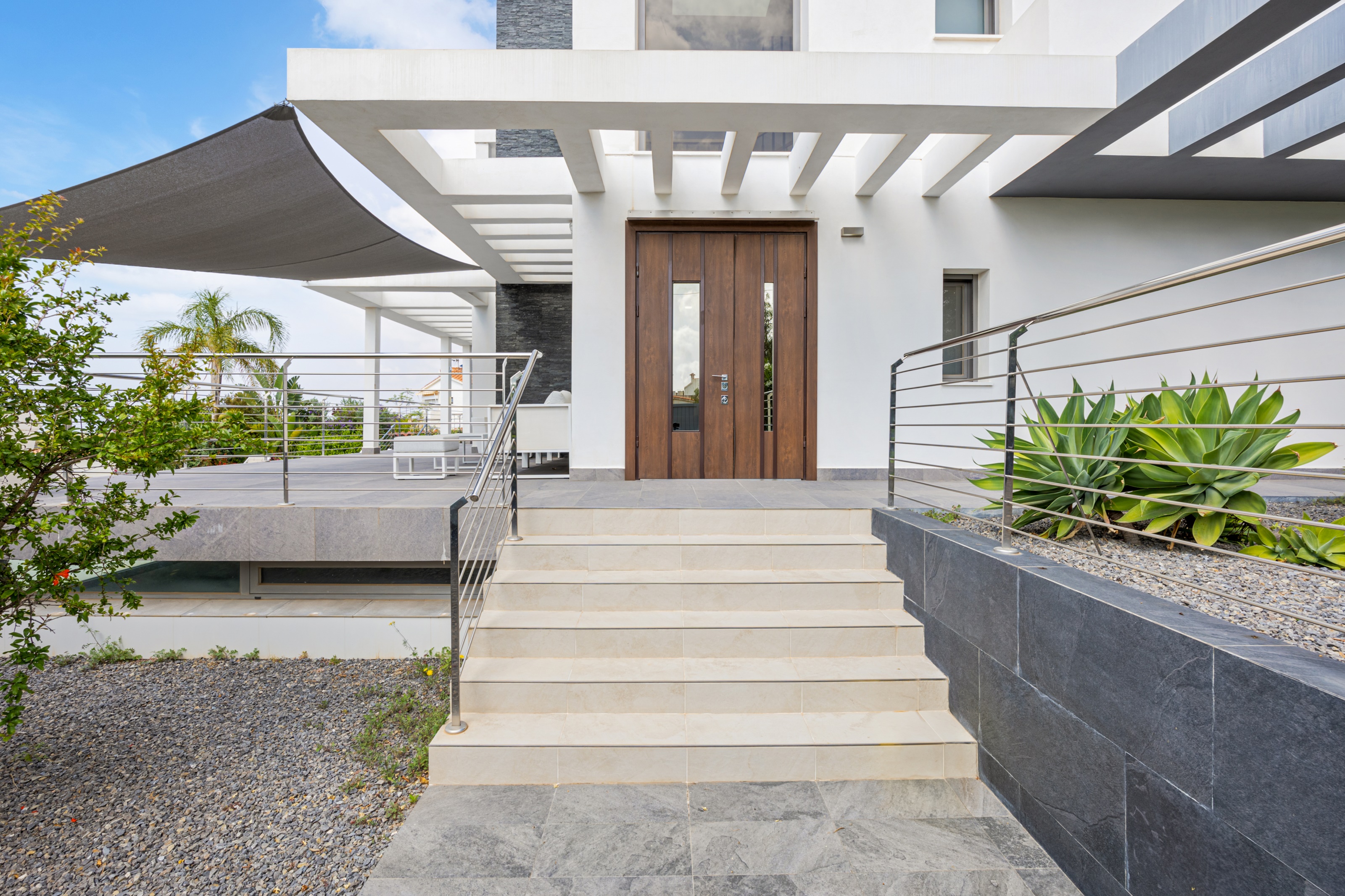 DP-77-ENJ-VI-00136-E-4