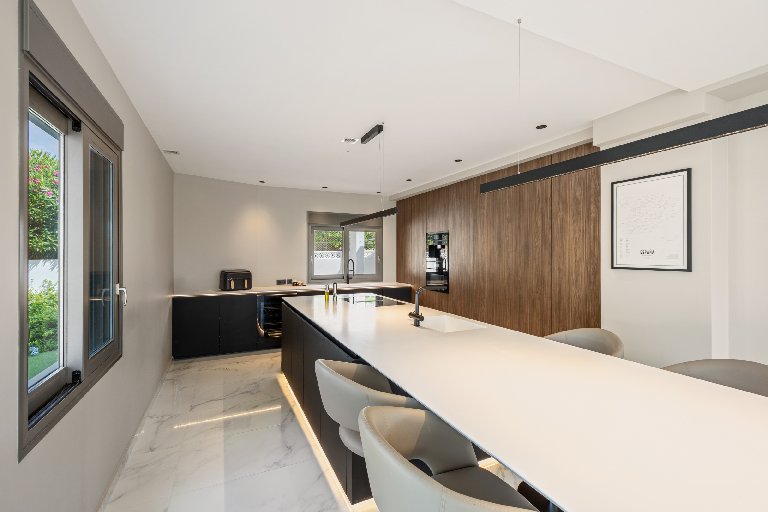 DP-77-ENJ-VI-00136-E-8