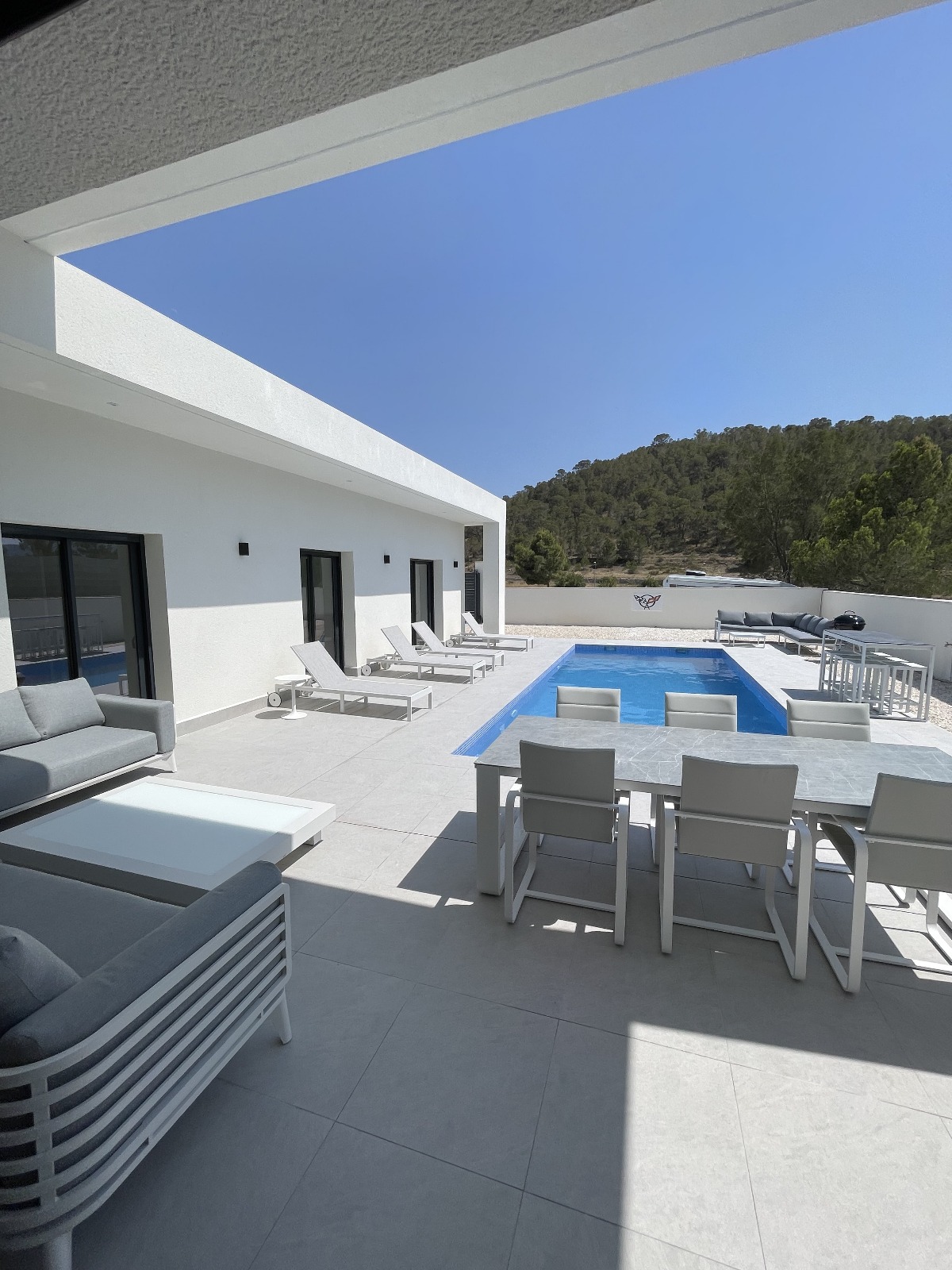 DP-100-21333253-01-14