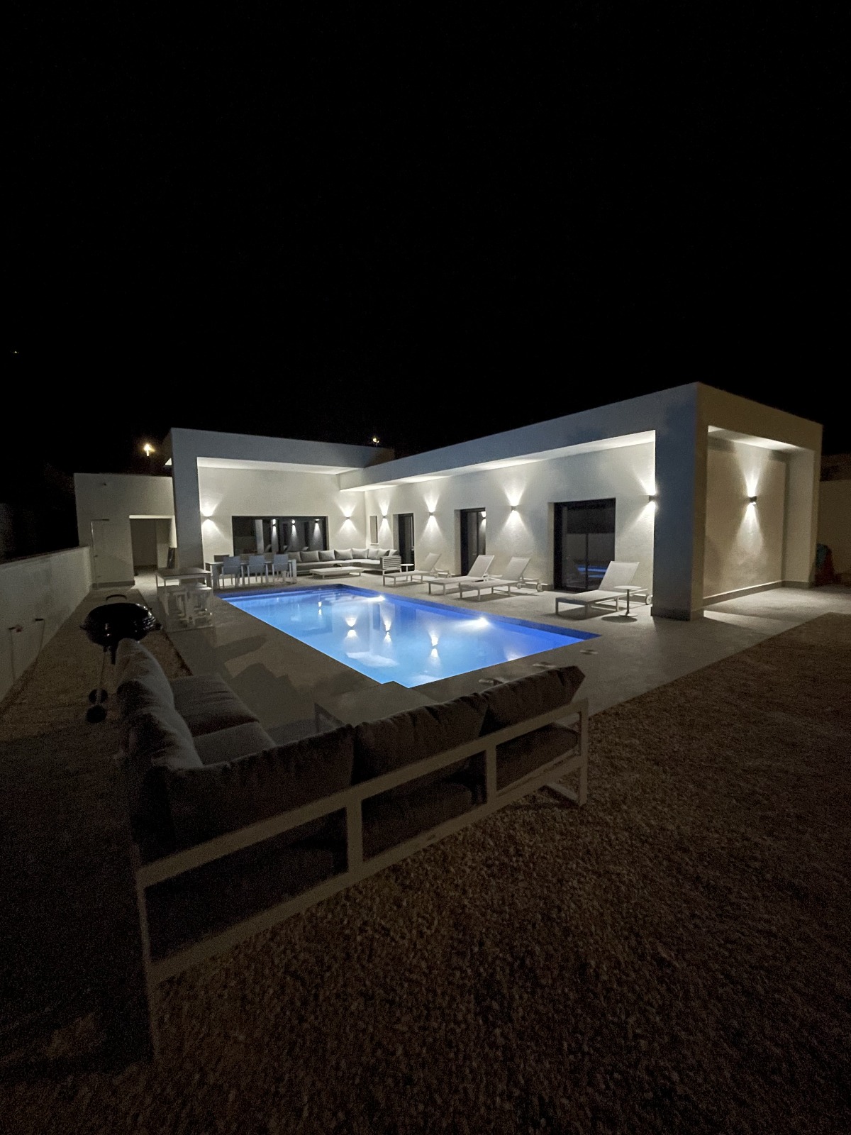 DP-100-21333253-01-4