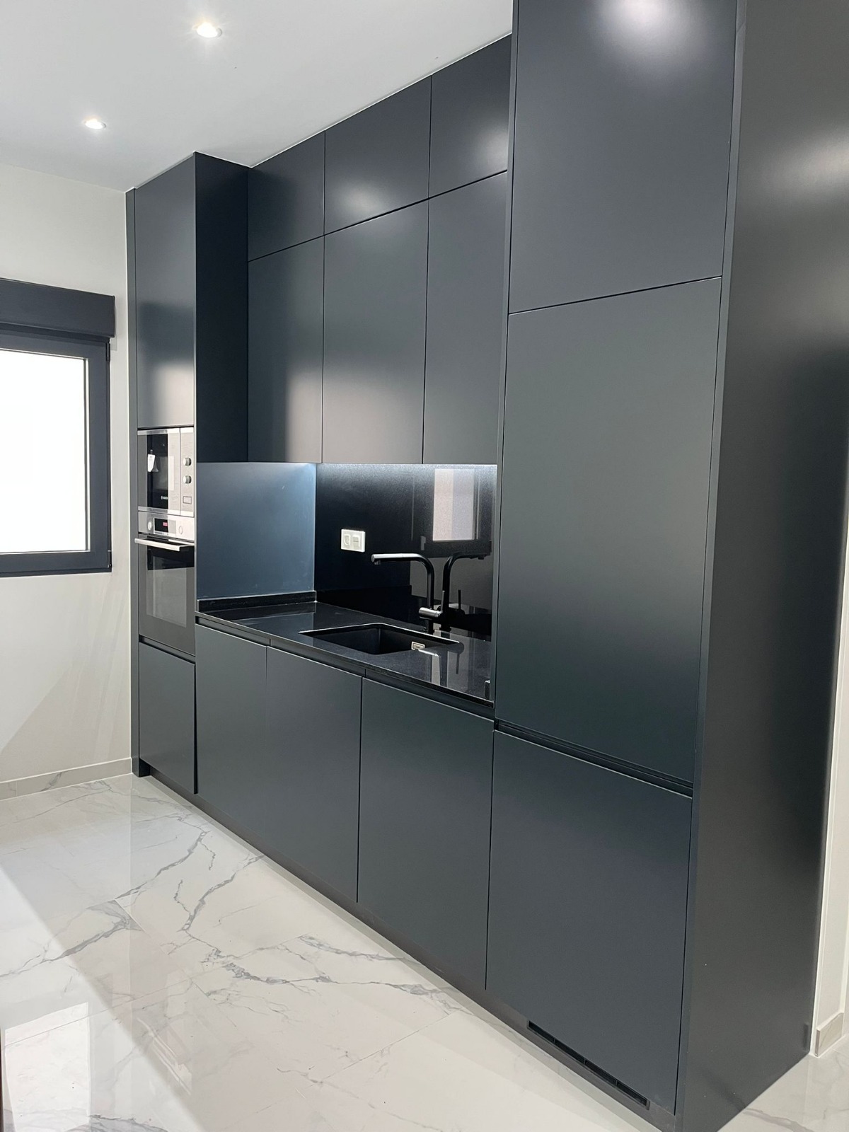 DP-100-21333253-01-8