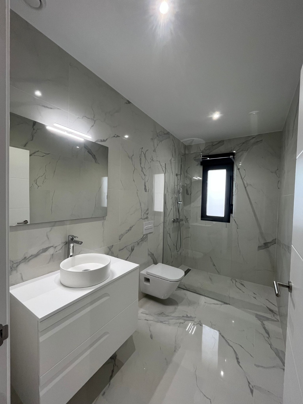 DP-100-21333253-01-9