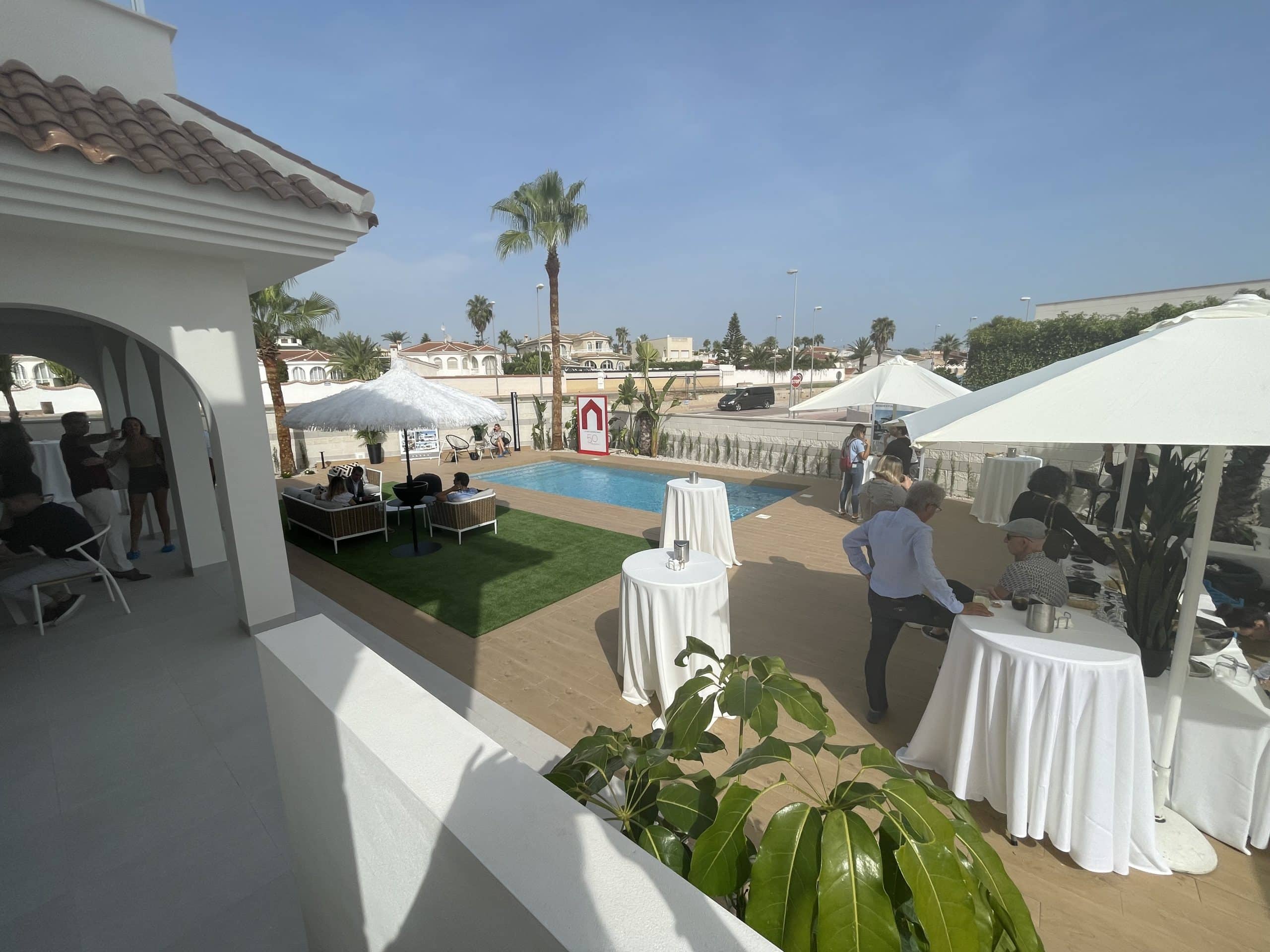 DP-100-23720686-01-18