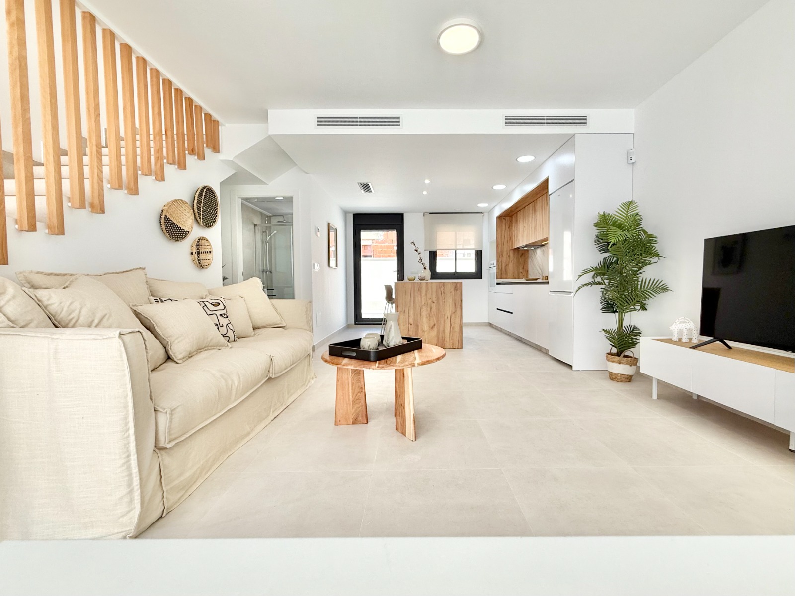 DP-100-56117581-02-20